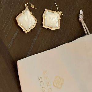 Kendra Scott Kirsten earings